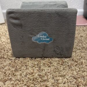 Cushy Cloud Gray Foam Block